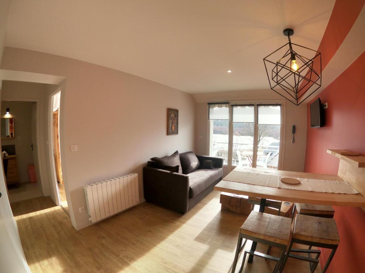 Logis Hotel Le Beau Site ชามบูง-ซัวร์-แลค ภายนอก รูปภาพ