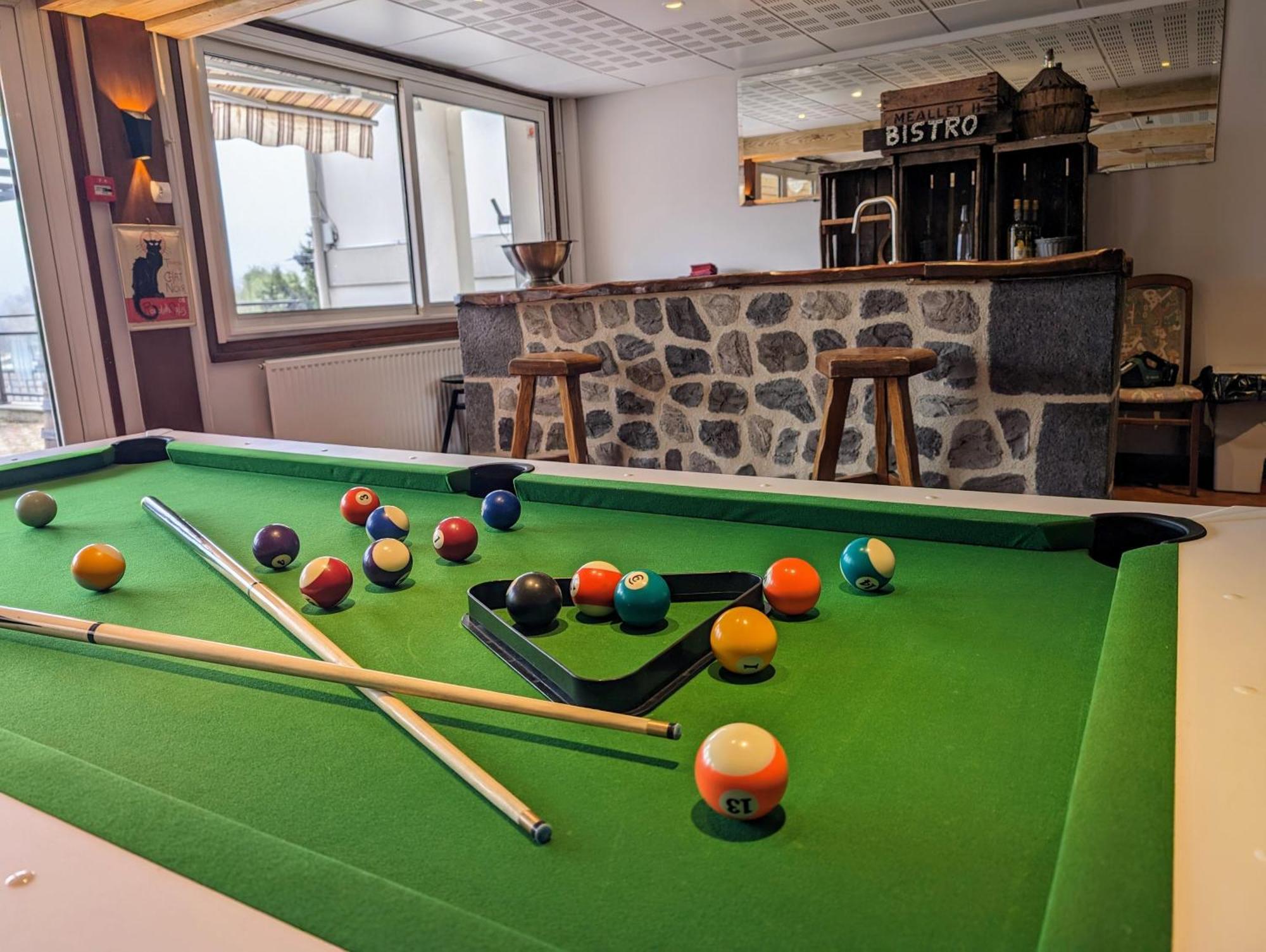 Logis Hotel Le Beau Site ชามบูง-ซัวร์-แลค ภายนอก รูปภาพ