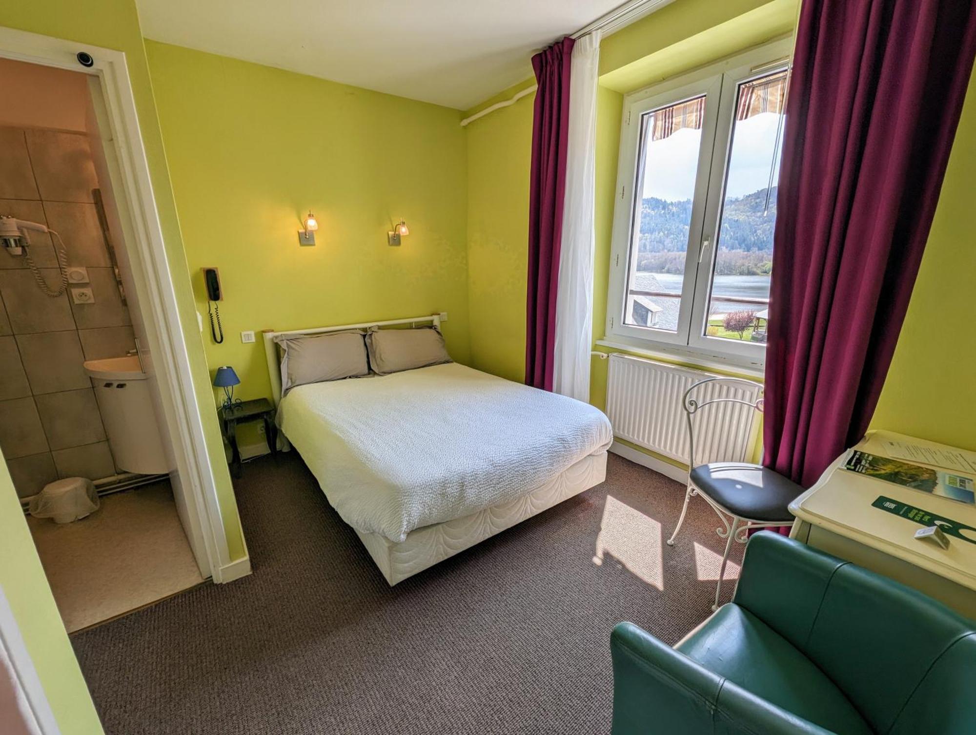 Logis Hotel Le Beau Site ชามบูง-ซัวร์-แลค ภายนอก รูปภาพ