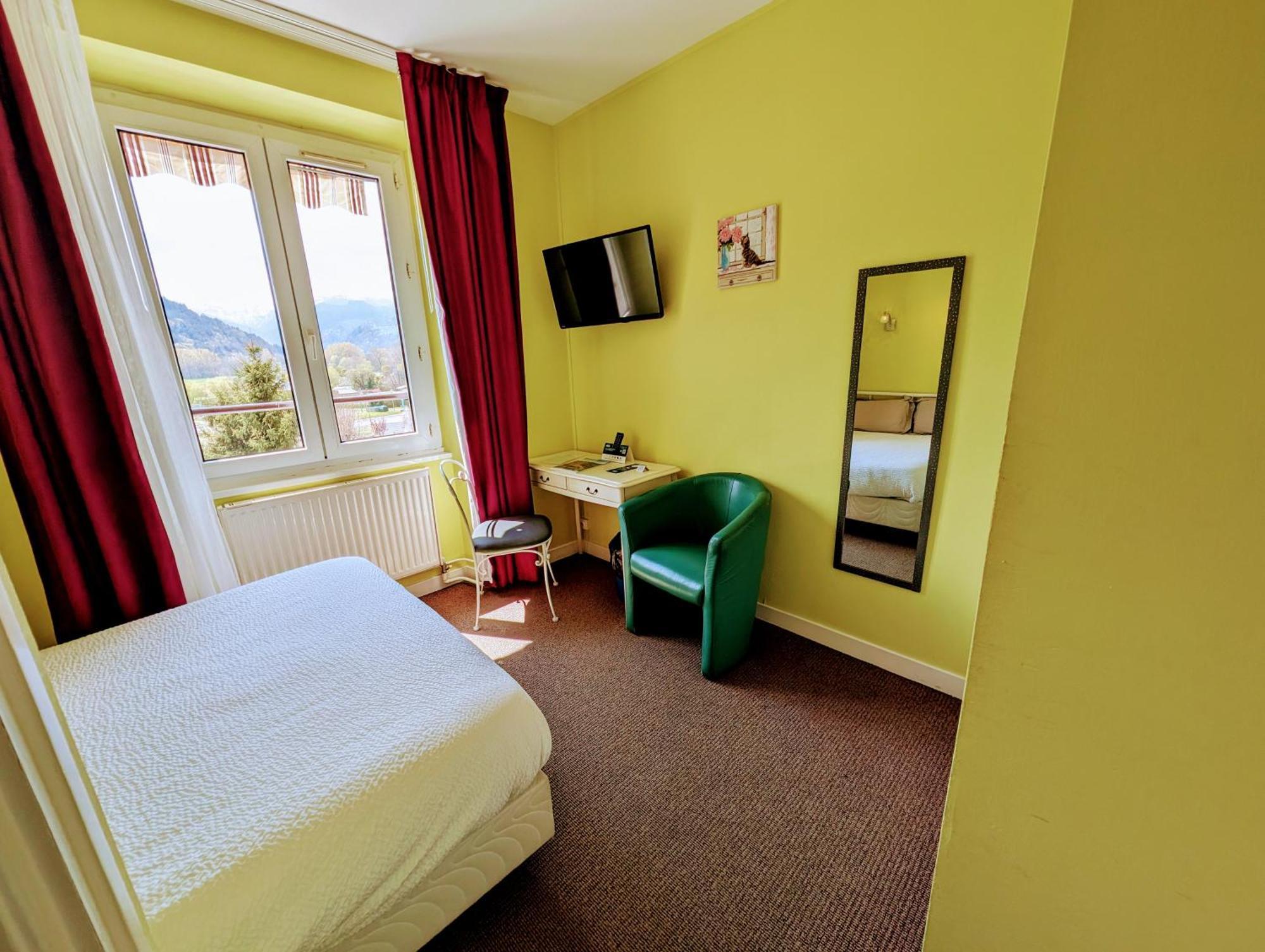 Logis Hotel Le Beau Site ชามบูง-ซัวร์-แลค ภายนอก รูปภาพ