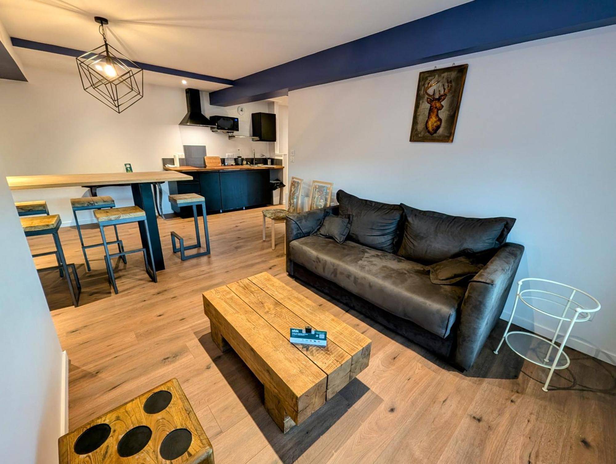 Logis Hotel Le Beau Site ชามบูง-ซัวร์-แลค ภายนอก รูปภาพ