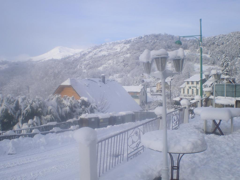 Logis Hotel Le Beau Site ชามบูง-ซัวร์-แลค ภายนอก รูปภาพ